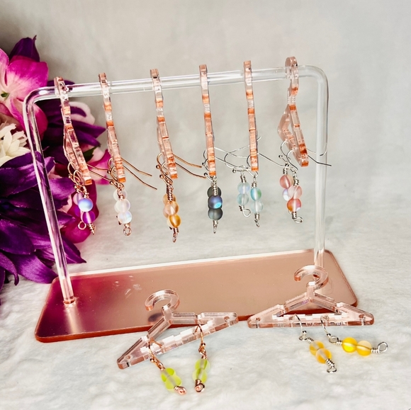 . Acrylic Creative Earring Display Stand - Pink - Picture 3 of 14